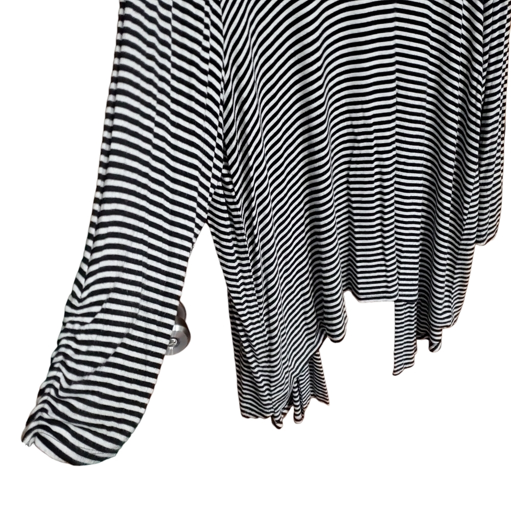 Torrid B&W rouched sleeve cardigan - Picture 11 of 14